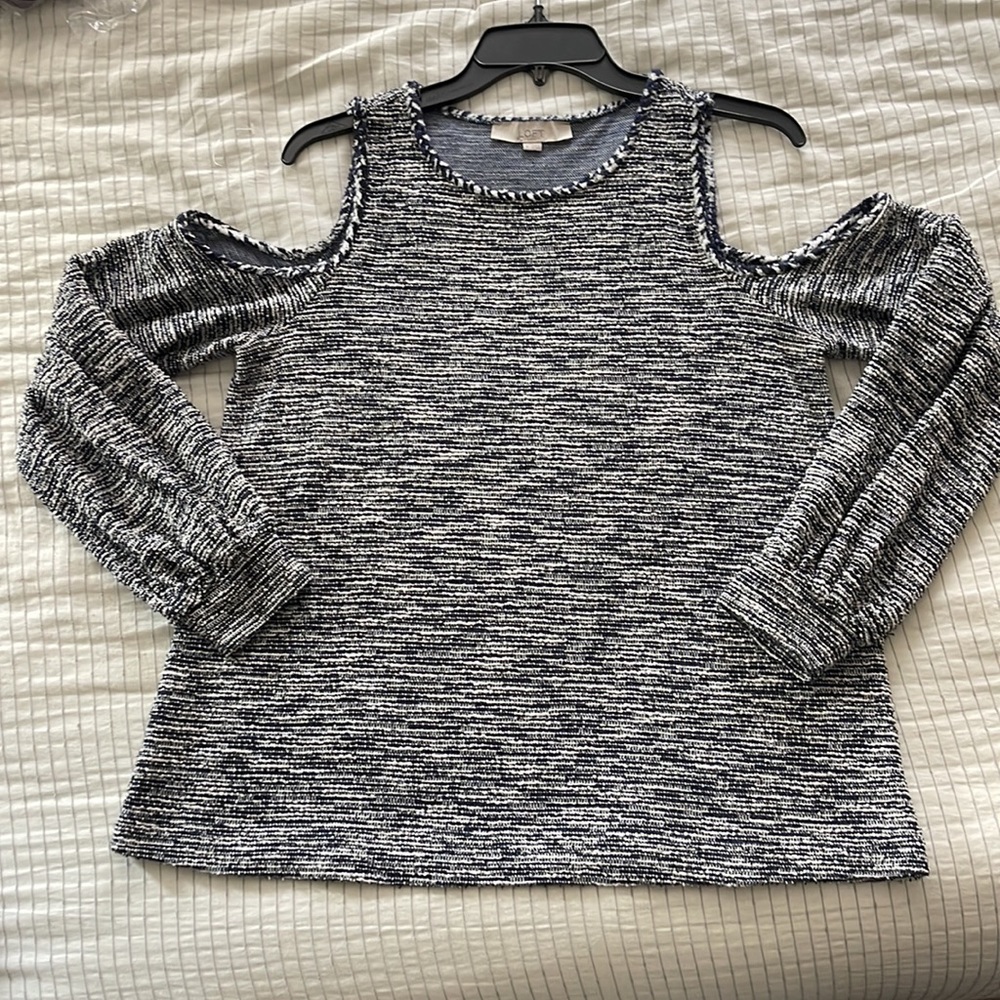 Navy/white cold shoulder top